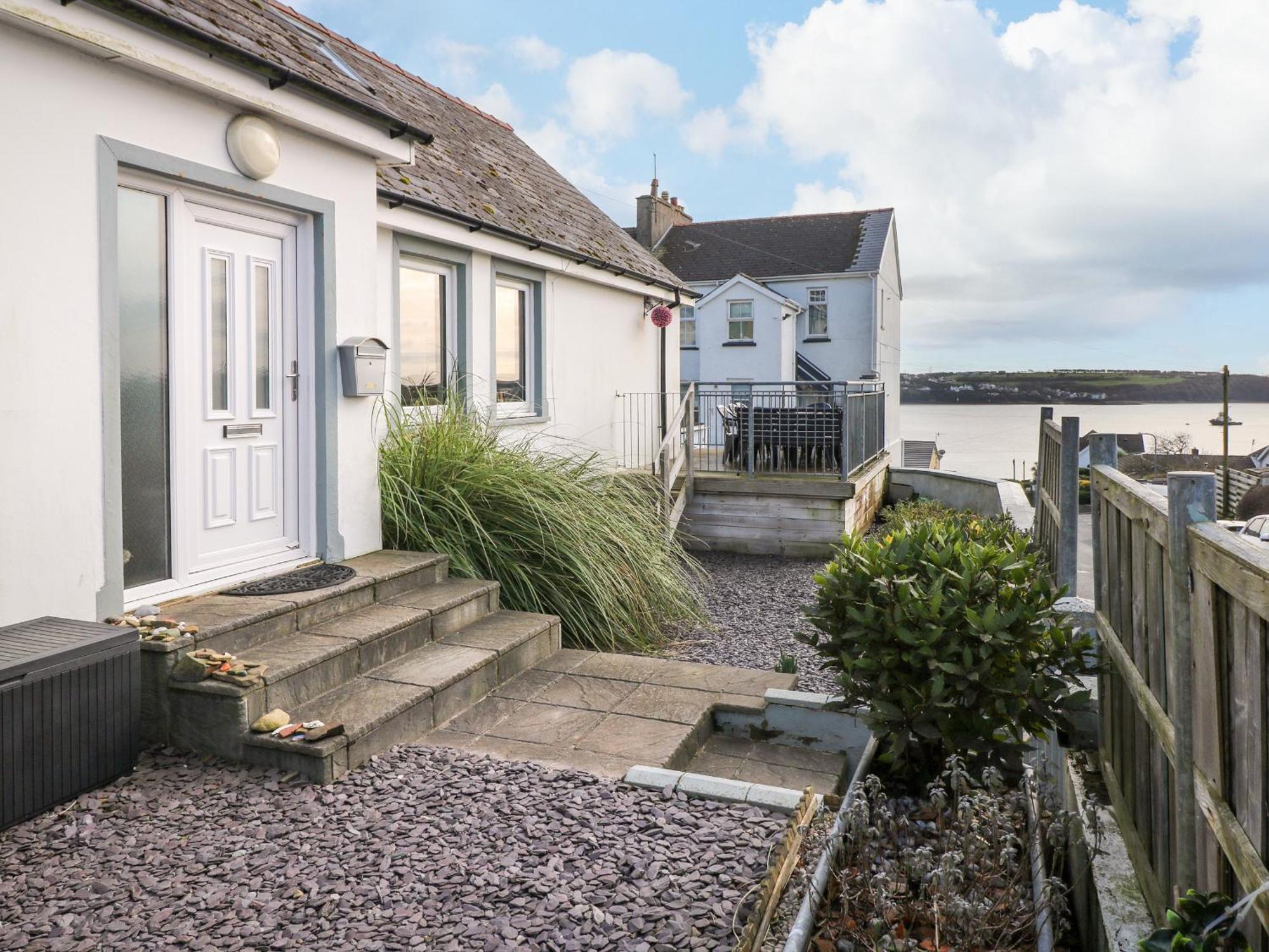Oakdene Villa Milford Haven Exterior photo